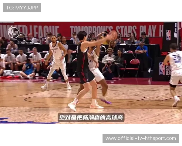 关键抢断反击一条龙完成得分